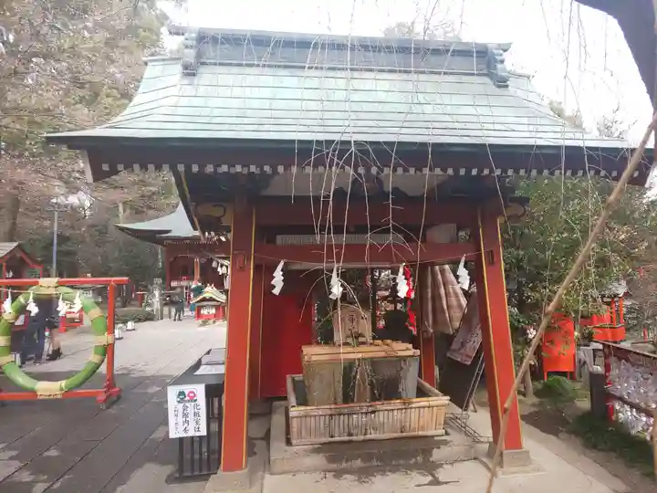 冠稲荷神社の手水舎