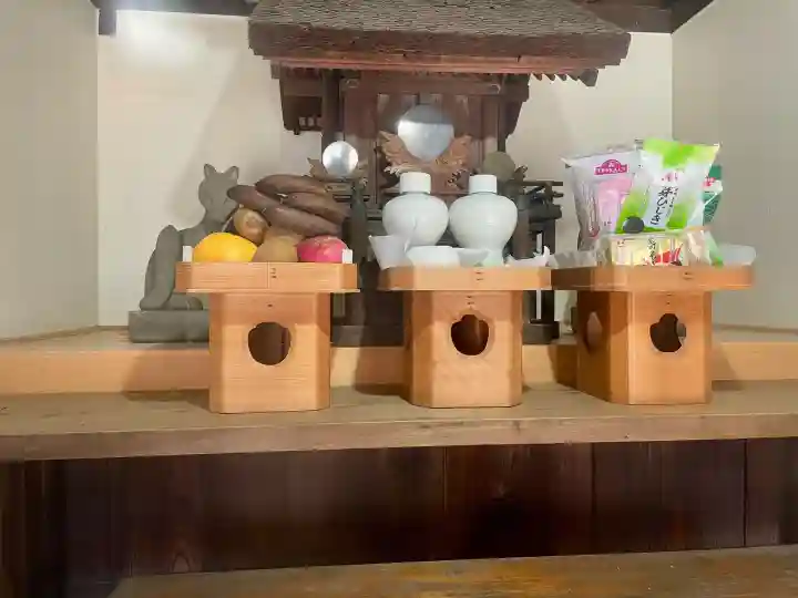 新宿下落合氷川神社の{uncategorized: "未分類", other: "その他", undefined: "問題あり", building: "その他建物", grave: "お墓", sacred_gate: "鳥居", guardian: "狛犬", statue: "像", buddha: "仏像", history: "歴史", nature: "自然", garden: "庭園", animal: "動物", pagoda: "塔", temizu: "手水舎", mountain_gate: "山門・神門", sanctuary: "本殿・本堂", subordinate: "末社・摂社", art: "芸術", scenery: "景色", jizo: "地蔵", ema: "絵馬", goshuin: "御朱印", omikuji: "おみくじ", items: "授与品その他", amulet: "お守り", goshuincho: "御朱印帳", eats: "食事", festival: "お祭り", votive_dance: "神楽", shichigosan: "七五三参", wedding: "結婚式", experience: "体験その他", initially: "初詣", around: "周辺", anti_infection: "感染症対策"}