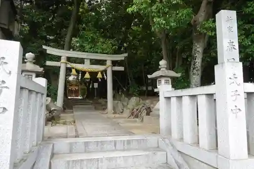 春日神社（粟生新家鎮座）のその他建物