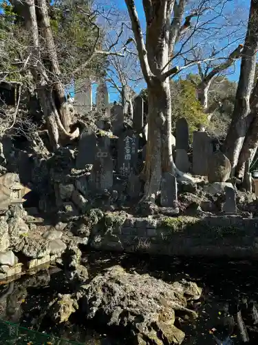 成田山新勝寺の{uncategorized: "未分類", other: "その他", undefined: "問題あり", building: "その他建物", grave: "お墓", sacred_gate: "鳥居", guardian: "狛犬", statue: "像", buddha: "仏像", history: "歴史", nature: "自然", garden: "庭園", animal: "動物", pagoda: "塔", temizu: "手水舎", mountain_gate: "山門・神門", sanctuary: "本殿・本堂", subordinate: "末社・摂社", art: "芸術", scenery: "景色", jizo: "地蔵", ema: "絵馬", goshuin: "御朱印", omikuji: "おみくじ", items: "授与品その他", amulet: "お守り", goshuincho: "御朱印帳", eats: "食事", festival: "お祭り", votive_dance: "神楽", shichigosan: "七五三参", wedding: "結婚式", experience: "体験その他", initially: "初詣", around: "周辺", anti_infection: "感染症対策"}