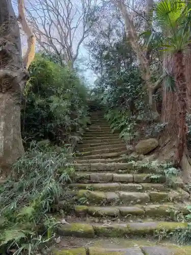 瑞泉寺の{uncategorized: "未分類", other: "その他", undefined: "問題あり", building: "その他建物", grave: "お墓", sacred_gate: "鳥居", guardian: "狛犬", statue: "像", buddha: "仏像", history: "歴史", nature: "自然", garden: "庭園", animal: "動物", pagoda: "塔", temizu: "手水舎", mountain_gate: "山門・神門", sanctuary: "本殿・本堂", subordinate: "末社・摂社", art: "芸術", scenery: "景色", jizo: "地蔵", ema: "絵馬", goshuin: "御朱印", omikuji: "おみくじ", items: "授与品その他", amulet: "お守り", goshuincho: "御朱印帳", eats: "食事", festival: "お祭り", votive_dance: "神楽", shichigosan: "七五三参", wedding: "結婚式", experience: "体験その他", initially: "初詣", around: "周辺", anti_infection: "感染症対策"}