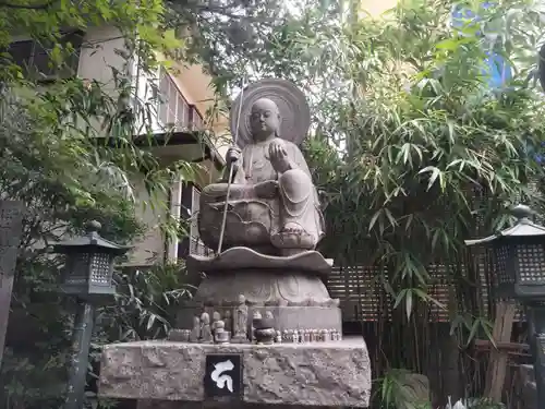 玉眞院玉川大師の地蔵