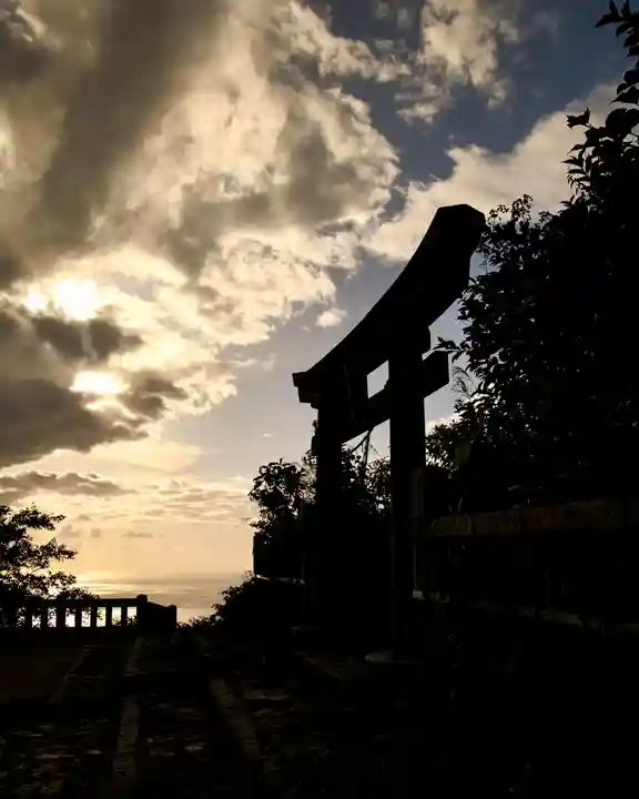 彌彦神社奥宮(御神廟)(新潟県)