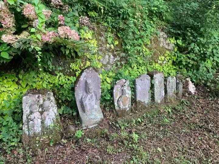 堂の下の岩観音(栃木県)