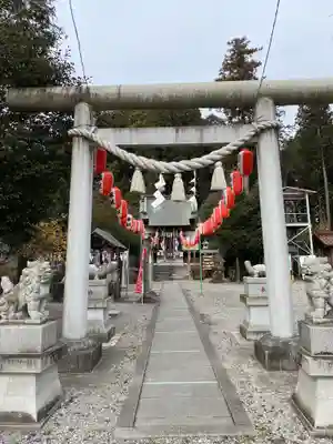 磐裂根裂神社の鳥居