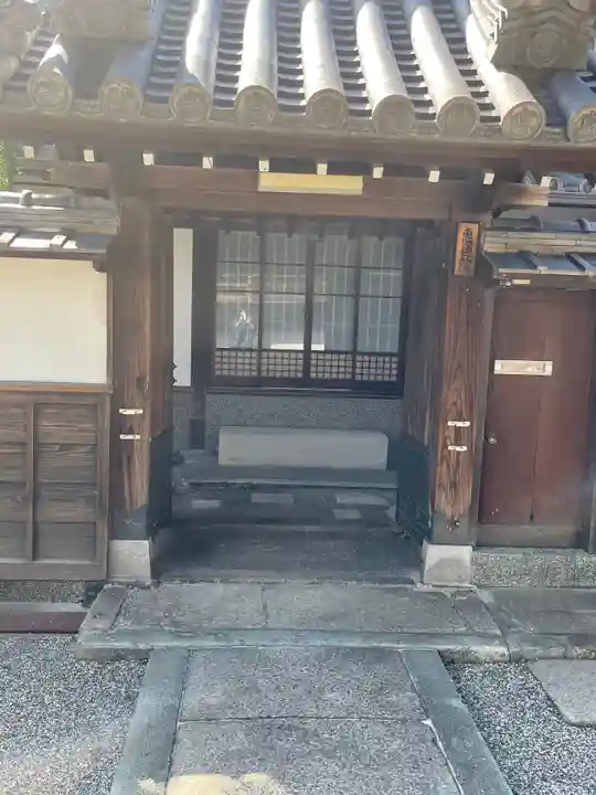 恵運院の山門・神門