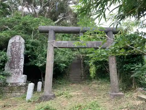 神明神社の鳥居