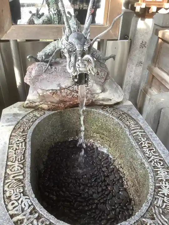 真清田神社の手水舎