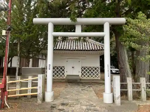 飯野八幡宮の末社