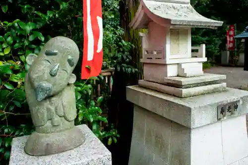 亀ケ池八幡宮の像