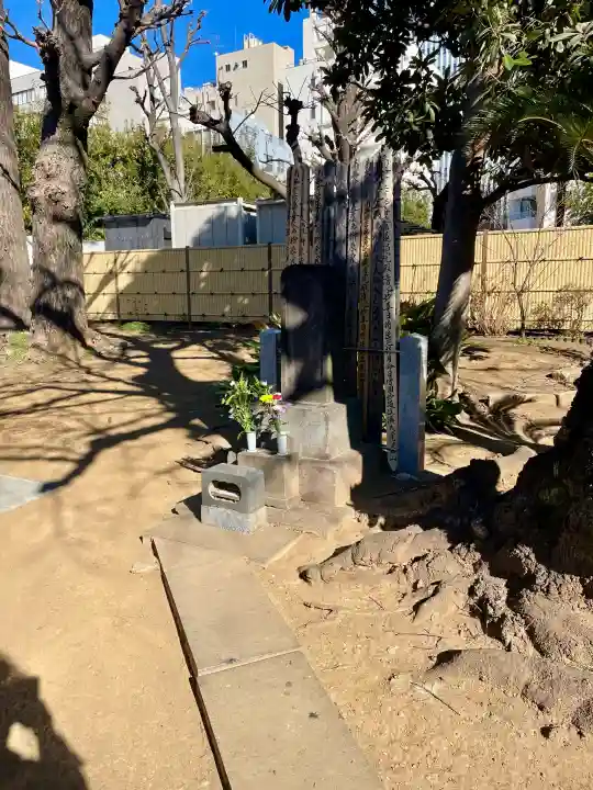 本立寺の{uncategorized: "未分類", other: "その他", undefined: "問題あり", building: "その他建物", grave: "お墓", sacred_gate: "鳥居", guardian: "狛犬", statue: "像", buddha: "仏像", history: "歴史", nature: "自然", garden: "庭園", animal: "動物", pagoda: "塔", temizu: "手水舎", mountain_gate: "山門・神門", sanctuary: "本殿・本堂", subordinate: "末社・摂社", art: "芸術", scenery: "景色", jizo: "地蔵", ema: "絵馬", goshuin: "御朱印", omikuji: "おみくじ", items: "授与品その他", amulet: "お守り", goshuincho: "御朱印帳", eats: "食事", festival: "お祭り", votive_dance: "神楽", shichigosan: "七五三参", wedding: "結婚式", experience: "体験その他", initially: "初詣", around: "周辺", anti_infection: "感染症対策"}