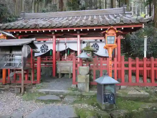 宝山寺の末社