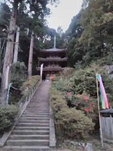 松尾山神社の塔