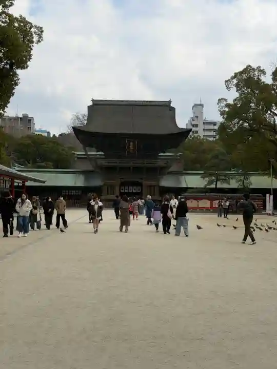 筥崎宮の{uncategorized: "未分類", other: "その他", undefined: "問題あり", building: "その他建物", grave: "お墓", sacred_gate: "鳥居", guardian: "狛犬", statue: "像", buddha: "仏像", history: "歴史", nature: "自然", garden: "庭園", animal: "動物", pagoda: "塔", temizu: "手水舎", mountain_gate: "山門・神門", sanctuary: "本殿・本堂", subordinate: "末社・摂社", art: "芸術", scenery: "景色", jizo: "地蔵", ema: "絵馬", goshuin: "御朱印", omikuji: "おみくじ", items: "授与品その他", amulet: "お守り", goshuincho: "御朱印帳", eats: "食事", festival: "お祭り", votive_dance: "神楽", shichigosan: "七五三参", wedding: "結婚式", experience: "体験その他", initially: "初詣", around: "周辺", anti_infection: "感染症対策"}
