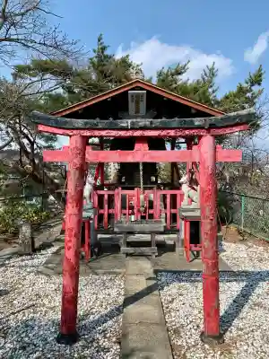 佐浦山伏見稲荷大明神の{uncategorized: "未分類", other: "その他", undefined: "問題あり", building: "その他建物", grave: "お墓", sacred_gate: "鳥居", guardian: "狛犬", statue: "像", buddha: "仏像", history: "歴史", nature: "自然", garden: "庭園", animal: "動物", pagoda: "塔", temizu: "手水舎", mountain_gate: "山門・神門", sanctuary: "本殿・本堂", subordinate: "末社・摂社", art: "芸術", scenery: "景色", jizo: "地蔵", ema: "絵馬", goshuin: "御朱印", omikuji: "おみくじ", items: "授与品その他", amulet: "お守り", goshuincho: "御朱印帳", eats: "食事", festival: "お祭り", votive_dance: "神楽", shichigosan: "七五三参", wedding: "結婚式", experience: "体験その他", initially: "初詣", around: "周辺", anti_infection: "感染症対策"}