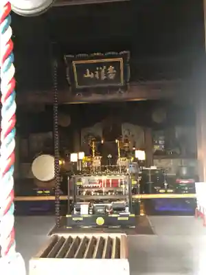 唐泉寺の本殿・本堂