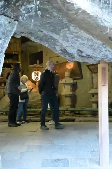 銭洗弁財天宇賀福神社(神奈川県)