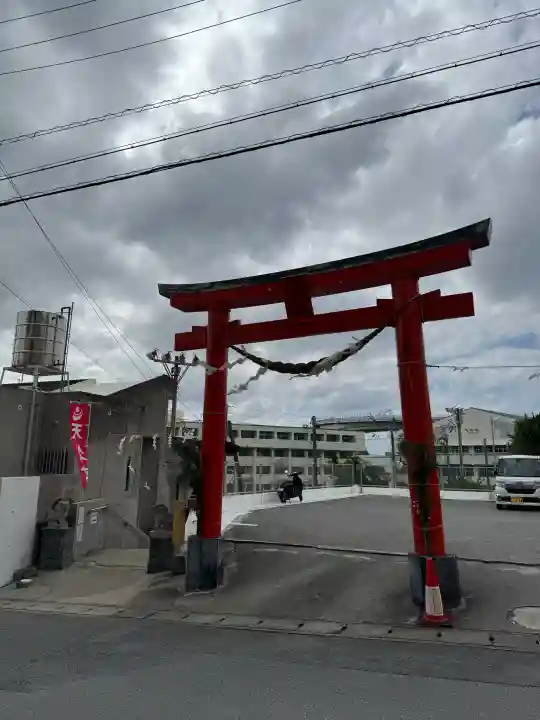 天久宮の{uncategorized: "未分類", other: "その他", undefined: "問題あり", building: "その他建物", grave: "お墓", sacred_gate: "鳥居", guardian: "狛犬", statue: "像", buddha: "仏像", history: "歴史", nature: "自然", garden: "庭園", animal: "動物", pagoda: "塔", temizu: "手水舎", mountain_gate: "山門・神門", sanctuary: "本殿・本堂", subordinate: "末社・摂社", art: "芸術", scenery: "景色", jizo: "地蔵", ema: "絵馬", goshuin: "御朱印", omikuji: "おみくじ", items: "授与品その他", amulet: "お守り", goshuincho: "御朱印帳", eats: "食事", festival: "お祭り", votive_dance: "神楽", shichigosan: "七五三参", wedding: "結婚式", experience: "体験その他", initially: "初詣", around: "周辺", anti_infection: "感染症対策"}