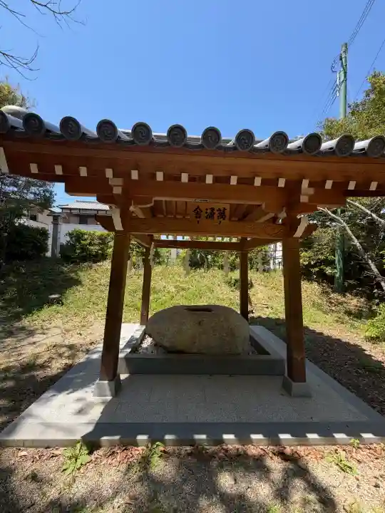 伊弉諾神宮の{uncategorized: "未分類", other: "その他", undefined: "問題あり", building: "その他建物", grave: "お墓", sacred_gate: "鳥居", guardian: "狛犬", statue: "像", buddha: "仏像", history: "歴史", nature: "自然", garden: "庭園", animal: "動物", pagoda: "塔", temizu: "手水舎", mountain_gate: "山門・神門", sanctuary: "本殿・本堂", subordinate: "末社・摂社", art: "芸術", scenery: "景色", jizo: "地蔵", ema: "絵馬", goshuin: "御朱印", omikuji: "おみくじ", items: "授与品その他", amulet: "お守り", goshuincho: "御朱印帳", eats: "食事", festival: "お祭り", votive_dance: "神楽", shichigosan: "七五三参", wedding: "結婚式", experience: "体験その他", initially: "初詣", around: "周辺", anti_infection: "感染症対策"}