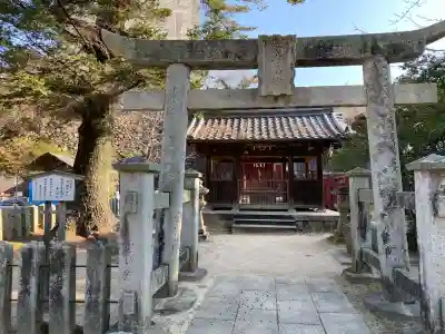 荒胡子神社の{uncategorized: "未分類", other: "その他", undefined: "問題あり", building: "その他建物", grave: "お墓", sacred_gate: "鳥居", guardian: "狛犬", statue: "像", buddha: "仏像", history: "歴史", nature: "自然", garden: "庭園", animal: "動物", pagoda: "塔", temizu: "手水舎", mountain_gate: "山門・神門", sanctuary: "本殿・本堂", subordinate: "末社・摂社", art: "芸術", scenery: "景色", jizo: "地蔵", ema: "絵馬", goshuin: "御朱印", omikuji: "おみくじ", items: "授与品その他", amulet: "お守り", goshuincho: "御朱印帳", eats: "食事", festival: "お祭り", votive_dance: "神楽", shichigosan: "七五三参", wedding: "結婚式", experience: "体験その他", initially: "初詣", around: "周辺", anti_infection: "感染症対策"}