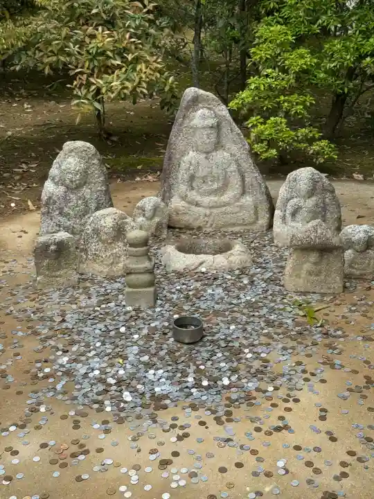 鹿苑寺(金閣寺)の{uncategorized: "未分類", other: "その他", undefined: "問題あり", building: "その他建物", grave: "お墓", sacred_gate: "鳥居", guardian: "狛犬", statue: "像", buddha: "仏像", history: "歴史", nature: "自然", garden: "庭園", animal: "動物", pagoda: "塔", temizu: "手水舎", mountain_gate: "山門・神門", sanctuary: "本殿・本堂", subordinate: "末社・摂社", art: "芸術", scenery: "景色", jizo: "地蔵", ema: "絵馬", goshuin: "御朱印", omikuji: "おみくじ", items: "授与品その他", amulet: "お守り", goshuincho: "御朱印帳", eats: "食事", festival: "お祭り", votive_dance: "神楽", shichigosan: "七五三参", wedding: "結婚式", experience: "体験その他", initially: "初詣", around: "周辺", anti_infection: "感染症対策"}