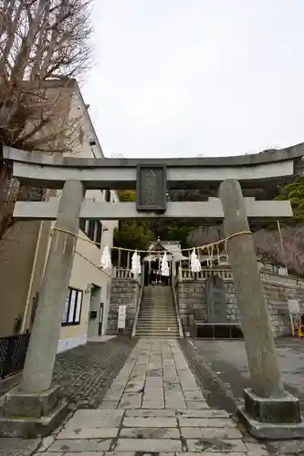 根岸八幡神社の鳥居