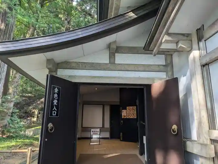 中尊寺金色堂(岩手県)