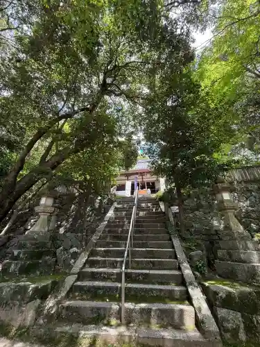 葛木坐火雷神社の{uncategorized: "未分類", other: "その他", undefined: "問題あり", building: "その他建物", grave: "お墓", sacred_gate: "鳥居", guardian: "狛犬", statue: "像", buddha: "仏像", history: "歴史", nature: "自然", garden: "庭園", animal: "動物", pagoda: "塔", temizu: "手水舎", mountain_gate: "山門・神門", sanctuary: "本殿・本堂", subordinate: "末社・摂社", art: "芸術", scenery: "景色", jizo: "地蔵", ema: "絵馬", goshuin: "御朱印", omikuji: "おみくじ", items: "授与品その他", amulet: "お守り", goshuincho: "御朱印帳", eats: "食事", festival: "お祭り", votive_dance: "神楽", shichigosan: "七五三参", wedding: "結婚式", experience: "体験その他", initially: "初詣", around: "周辺", anti_infection: "感染症対策"}