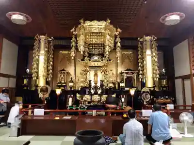 護国寺の本殿・本堂