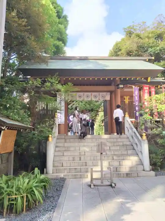 東京大神宮の山門・神門