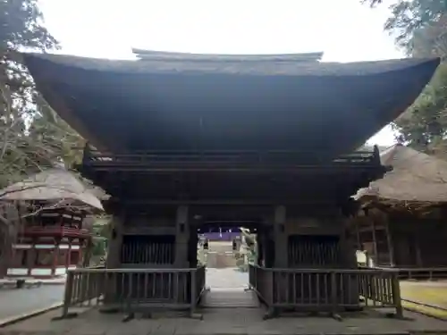 西明寺の山門