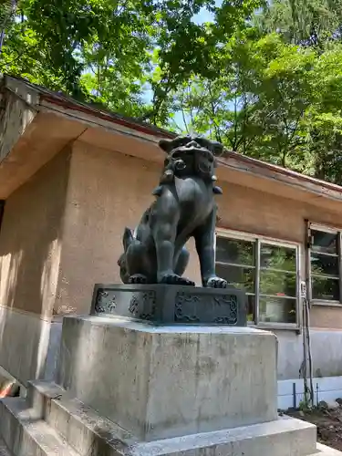 占冠神社の狛犬