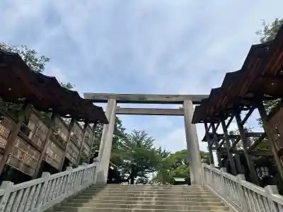 伊勢山皇大神宮の{uncategorized: "未分類", other: "その他", undefined: "問題あり", building: "その他建物", grave: "お墓", sacred_gate: "鳥居", guardian: "狛犬", statue: "像", buddha: "仏像", history: "歴史", nature: "自然", garden: "庭園", animal: "動物", pagoda: "塔", temizu: "手水舎", mountain_gate: "山門・神門", sanctuary: "本殿・本堂", subordinate: "末社・摂社", art: "芸術", scenery: "景色", jizo: "地蔵", ema: "絵馬", goshuin: "御朱印", omikuji: "おみくじ", items: "授与品その他", amulet: "お守り", goshuincho: "御朱印帳", eats: "食事", festival: "お祭り", votive_dance: "神楽", shichigosan: "七五三参", wedding: "結婚式", experience: "体験その他", initially: "初詣", around: "周辺", anti_infection: "感染症対策"}