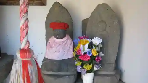 北半田六地蔵の地蔵