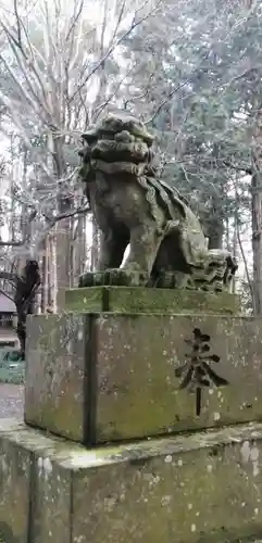 諏訪神社の狛犬