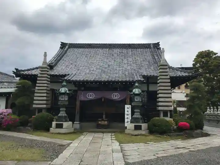 九品寺の本殿・本堂