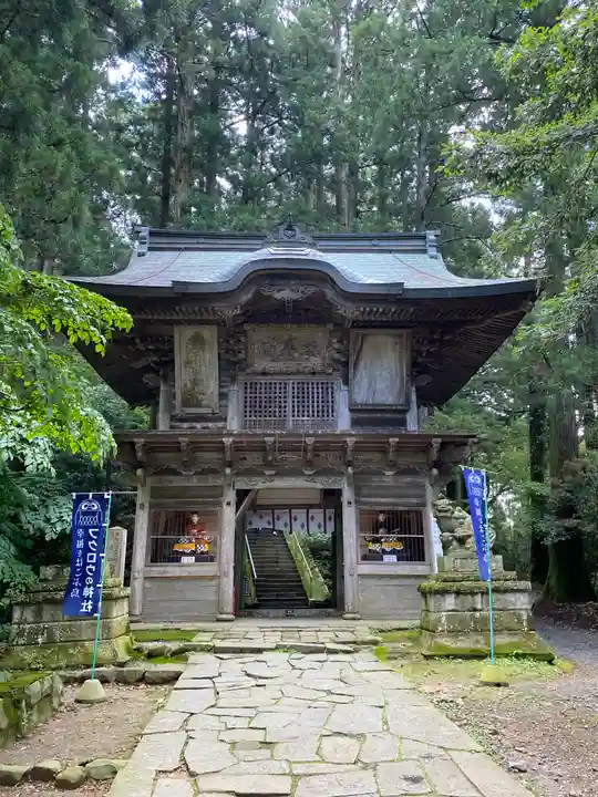 鷲子山上神社の山門・神門