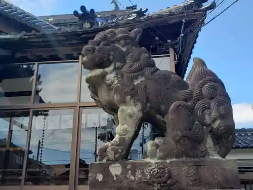 本折日吉神社の狛犬