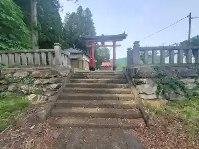 示現神社の鳥居