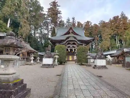 馬見岡綿向神社の本殿・本堂