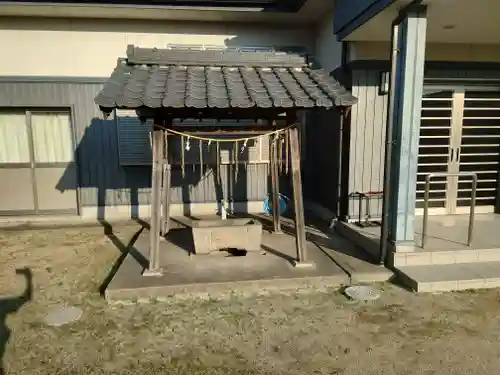 三社神明社の手水舎