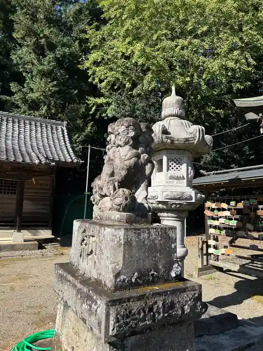 安房神社の狛犬