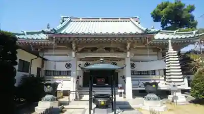 西光寺の本殿・本堂