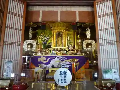 宣隆寺の本殿・本堂
