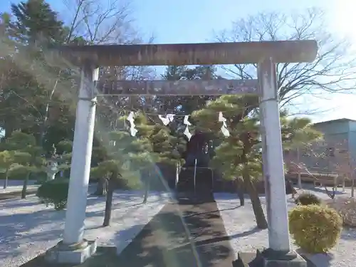 諏訪神社の鳥居