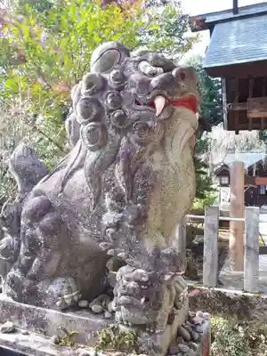 神明社の狛犬