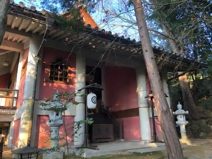 五流尊瀧院の本殿・本堂