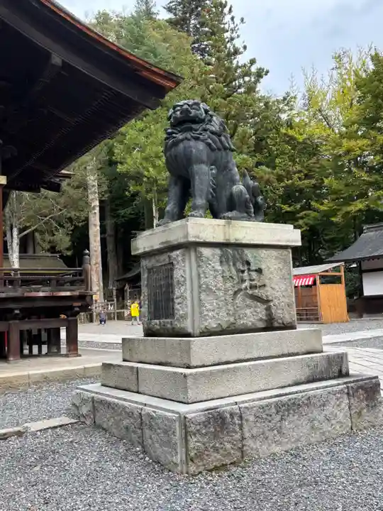 諏訪大社下社秋宮(長野県)