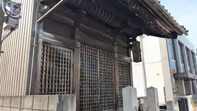 不動明王（御旅屋の井戸）の本殿・本堂