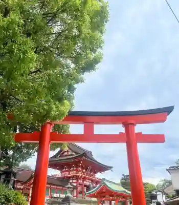 伏見稲荷大社の{uncategorized: "未分類", other: "その他", undefined: "問題あり", building: "その他建物", grave: "お墓", sacred_gate: "鳥居", guardian: "狛犬", statue: "像", buddha: "仏像", history: "歴史", nature: "自然", garden: "庭園", animal: "動物", pagoda: "塔", temizu: "手水舎", mountain_gate: "山門・神門", sanctuary: "本殿・本堂", subordinate: "末社・摂社", art: "芸術", scenery: "景色", jizo: "地蔵", ema: "絵馬", goshuin: "御朱印", omikuji: "おみくじ", items: "授与品その他", amulet: "お守り", goshuincho: "御朱印帳", eats: "食事", festival: "お祭り", votive_dance: "神楽", shichigosan: "七五三参", wedding: "結婚式", experience: "体験その他", initially: "初詣", around: "周辺", anti_infection: "感染症対策"}